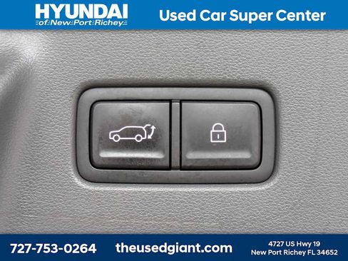 Used 2025 Hyundai Santa Fe SEL FWD image 13