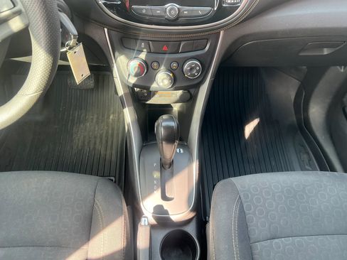Used 2019 Chevrolet Trax LS w/ Tint and Cruise Package FWD image 13