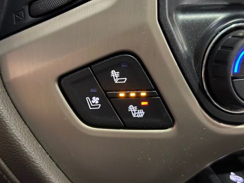 Used 2016 GMC Sierra 2500 Denali w/ Duramax Plus Package AWD/4WD image 34