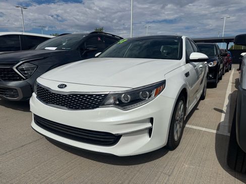Used 2017 Kia Optima EX FWD image 2