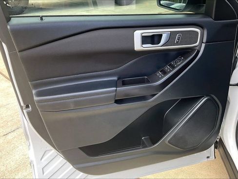 Used 2020 Ford Explorer XLT RWD image 21