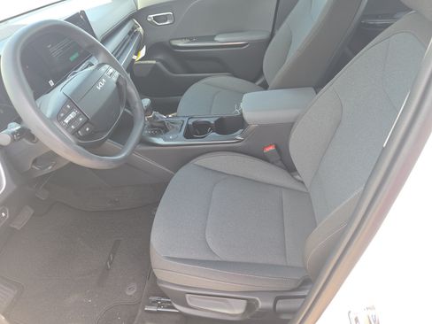 New 2026 Kia K4 FWD image 4