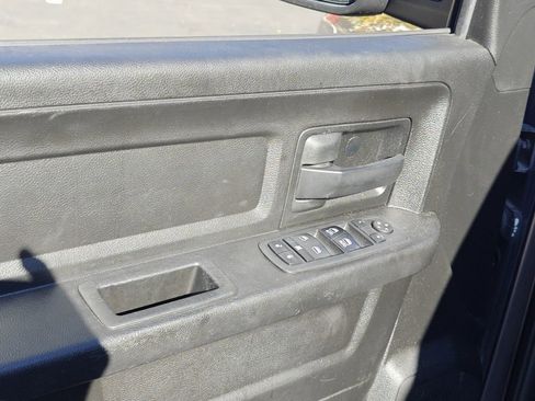 Used 2019 RAM 1500 Express AWD/4WD image 10