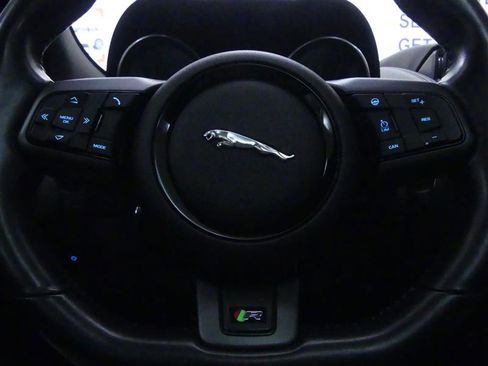 Used 2017 Jaguar F-TYPE R image 18