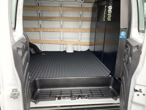 Used 2025 Chevrolet Express 2500 w/ Driver Convenience Package RWD image 27