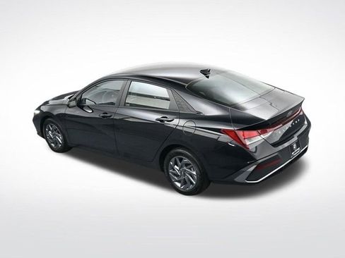 Used 2024 Hyundai Elantra SEL image 26