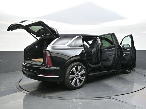 New 2025 Cadillac Escalade IQ Luxury 1 image 30