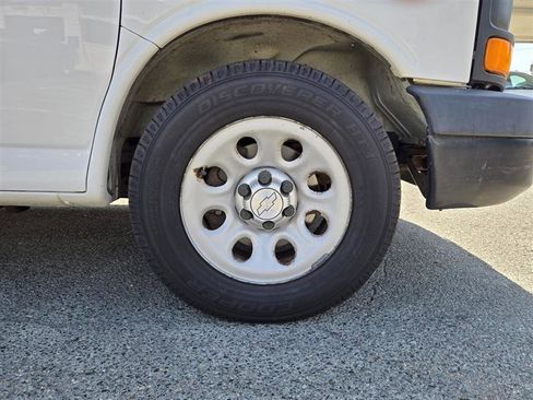 Used 2014 Chevrolet Express 1500 AWD image 13