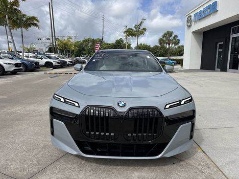 Used 2023 BMW 760i xDrive image 29