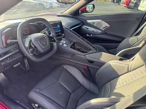 Used 2024 Chevrolet Corvette Stingray Preferred Cpe w/ Z51 Performance Package image 9