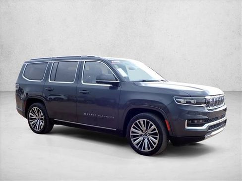 Used 2022 Jeep Grand Wagoneer Series III AWD/4WD image 6