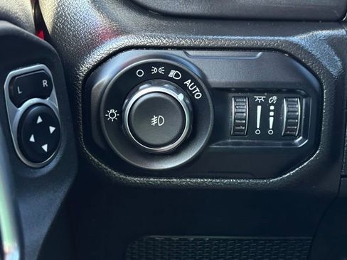 Certified 2022 Jeep Wrangler Unlimited Rubicon w/ Xtreme Recon 35" Tire Package image 42