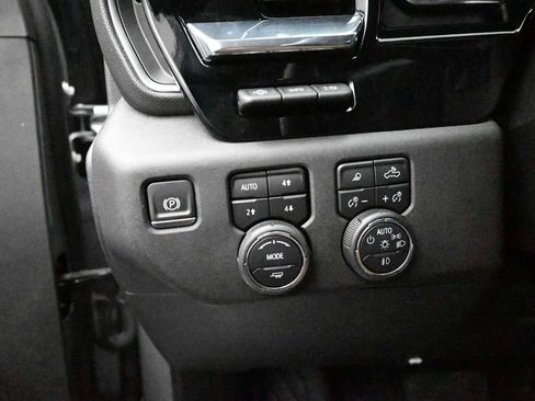 Used 2024 Chevrolet Silverado 2500 High Country w/ High Country Premium Package AWD/4WD image 11