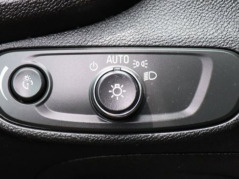 Used 2020 Chevrolet Trax LS FWD image 41