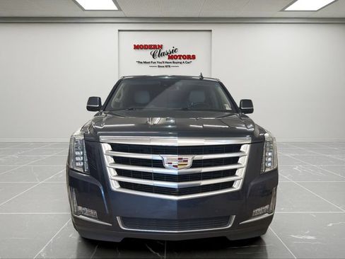 Used 2019 Cadillac Escalade Luxury AWD/4WD image 2