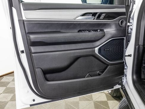 New 2026 Jeep Grand Wagoneer 4WD w/ Premium Group I image 37