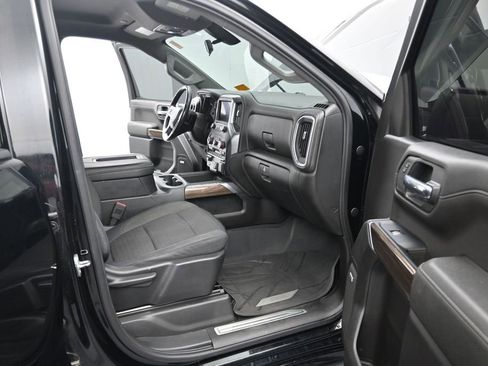Used 2019 Chevrolet Silverado 1500 LT Trail Boss AWD/4WD image 12