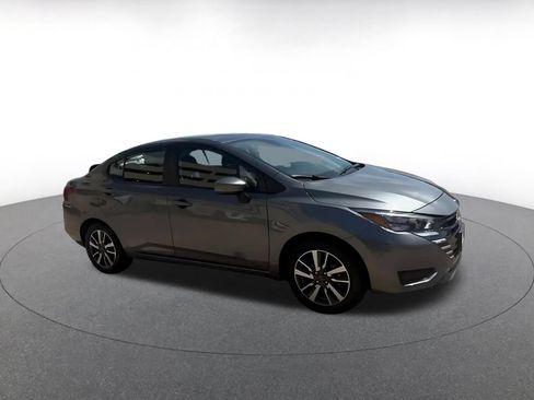 Used 2025 Nissan Versa SV FWD image 2