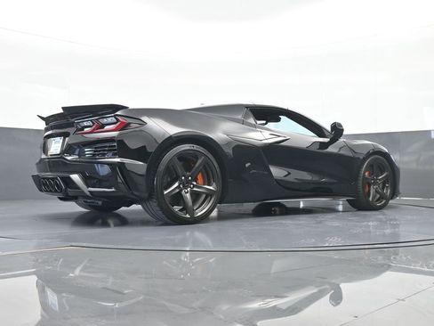 Used 2025 Chevrolet Corvette Z06 image 61