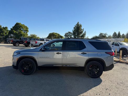 Used 2023 Chevrolet Traverse Premier w/ Redline Edition AWD/4WD image 2