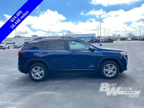 Used 2023 GMC Terrain SLE w/ Driver Convenience Package AWD/4WD image 10