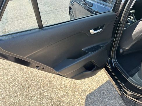 Used 2018 Kia Rio S image 16