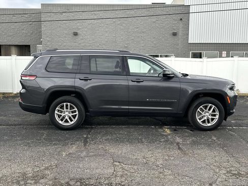 Used 2023 Jeep Grand Cherokee L Laredo w/ Luxury Tech Group I AWD/4WD image 2