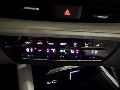 Certified 2023 Buick Envision Avenir image 23