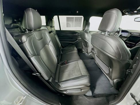 Certified 2023 Jeep Grand Cherokee L Laredo image 38