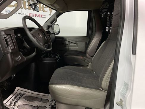 Used 2024 GMC Savana 2500 w/ Driver Convenience Package image 11