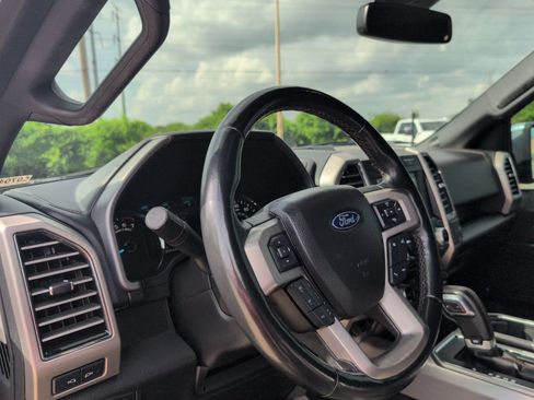 Used 2018 Ford F150 Platinum w/ Equipment Group 701A Luxury AWD/4WD image 11