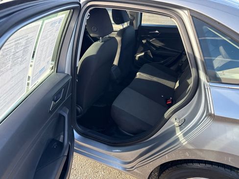 Used 2021 Volkswagen Jetta SE image 12