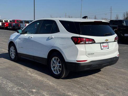 Used 2022 Chevrolet Equinox LS w/ LS Convenience Package image 6
