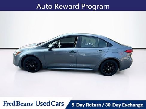 Used 2024 Toyota Corolla LE FWD image 5