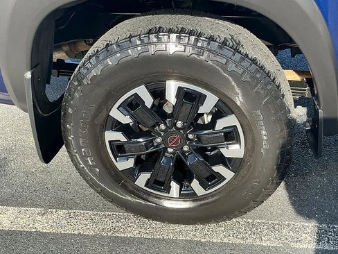 Certified 2022 Nissan Frontier Pro-X image 9