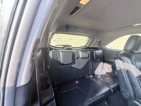 Used 2019 Toyota Highlander XLE AWD/4WD image 14