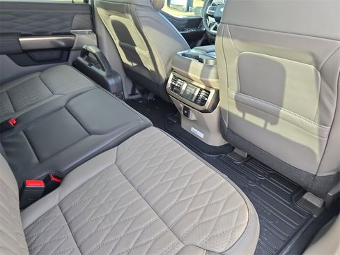 Used 2026 Ford F450 Platinum w/ Platinum Plus Package image 11