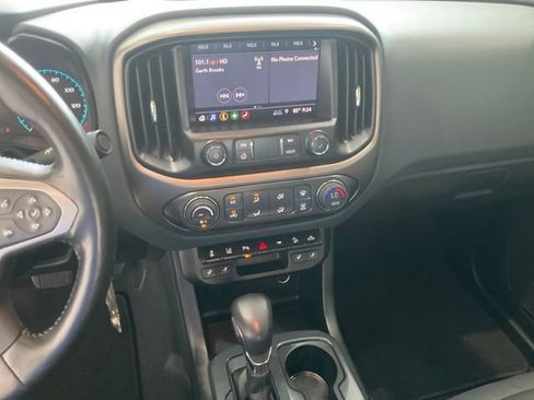 Used 2022 Chevrolet Colorado Z71 w/ Safety Package RWD image 12