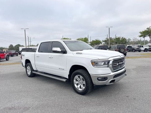 Used 2024 RAM 1500 Laramie AWD/4WD image 1