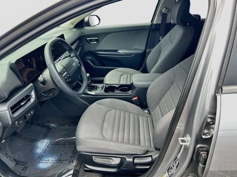 Used 2025 Kia K4 EX FWD image 16