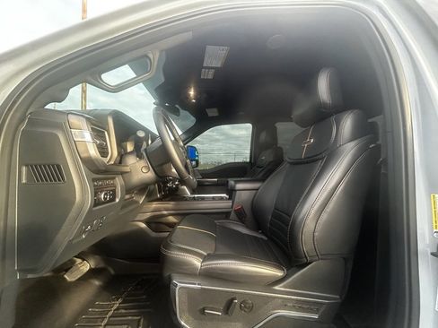 Used 2024 Ford F250 Platinum image 12