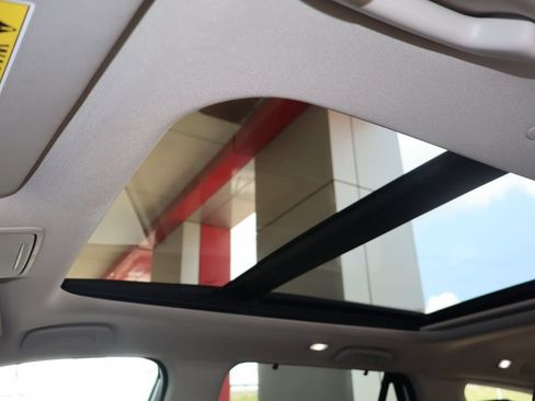 Used 2023 Honda Pilot Elite image 33