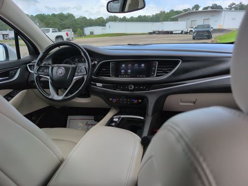 Used 2023 Buick Enclave Essence w/ Experience Buick Package FWD image 11