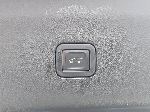 Used 2020 Buick Enclave Avenir w/ Avenir Technology Package image 7