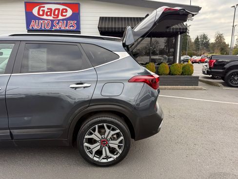 Used 2021 Kia Seltos SX w/ SX Sunroof Package image 7