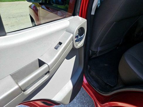 Used 2012 Nissan Xterra S image 23