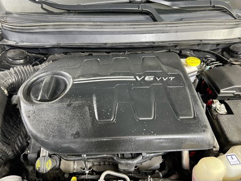 Used 2022 Jeep Cherokee Latitude w/ Sun & Sound Group image 29