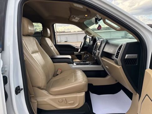 Used 2015 Ford F150 Lariat image 40