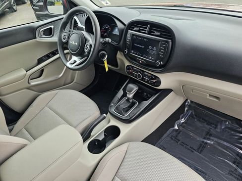 Used 2022 Kia Soul LX w/ Technology Package FWD image 28