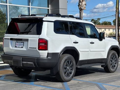 Certified 2025 Toyota Land Cruiser image 5